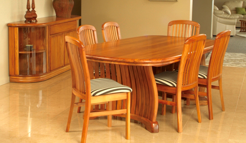 Riviera table slat chairs